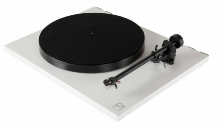 Rega Planar 1 Carbon Plus med inbyggt RIAA, mattvit i gruppen Hemmaljud / Hifi / Skivspelare hos BRL Electronics (291PLANAR1PLUSMW)