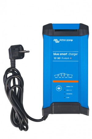 Victron Blue Smart IP22 batteriladdare med tre utgångar 30A, 12V i gruppen Billjud / Tillbehör / Batteriladdare hos BRL Electronics (421VBSIP2212303)