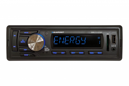 En bilstereo med Bluetooth, USB-port och tydlig digital display.