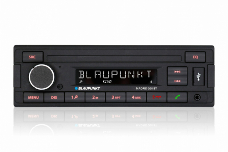 Retro bilstereo med Bluetooth och digital display, svart design.