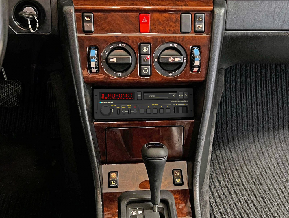 Blaupunkt Hamburg SQM 23, retro bilstereo med Bluetooth och DAB